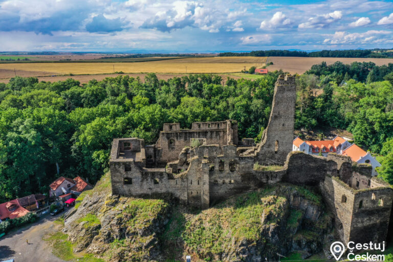 Zřícenina hradu Okoř